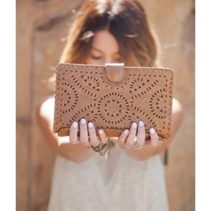 ✨Cleobella Mexicana Clutch in Tan✨